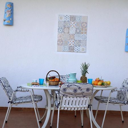 Villa Yellow House ليكاتا الغرفة الصورة