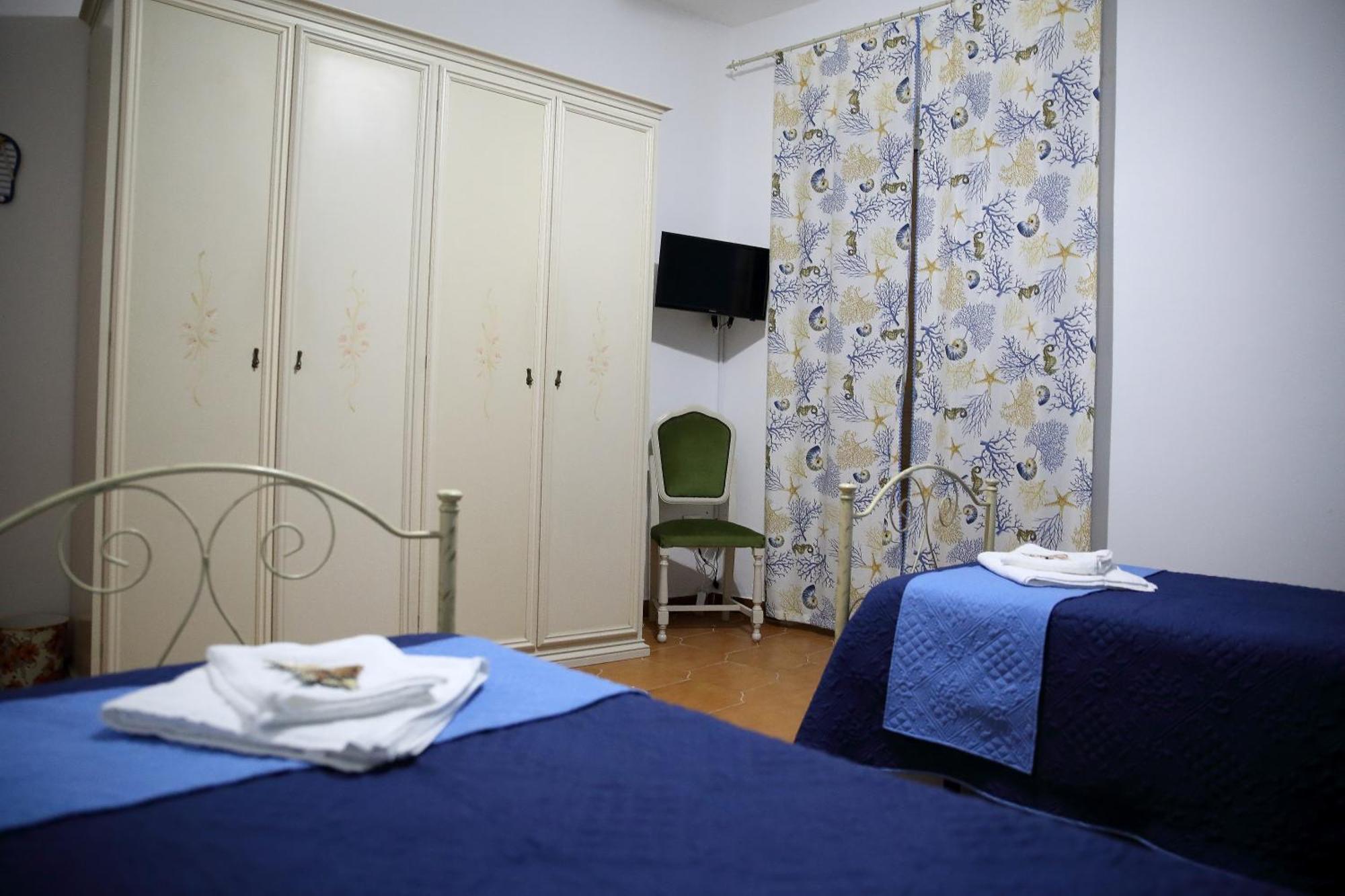 Villa Yellow House ليكاتا الغرفة الصورة